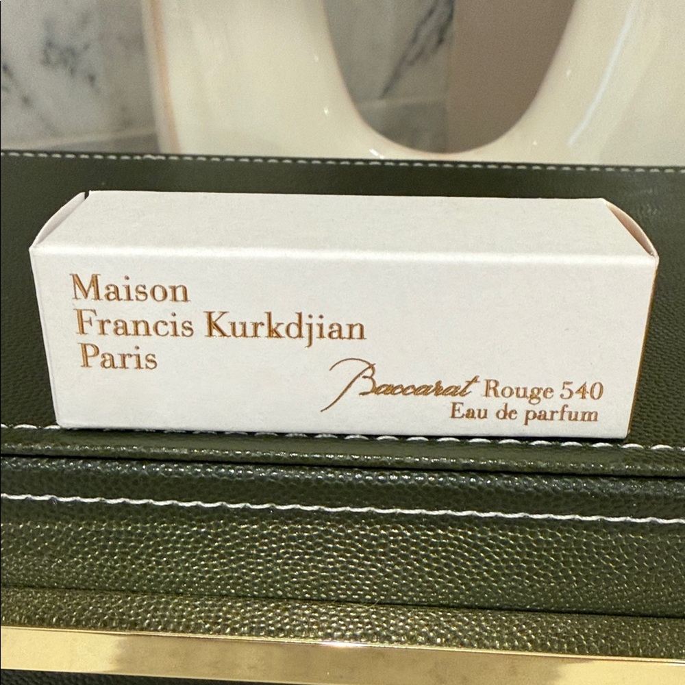 Maison Francis Kurkdjian Baccarat Rouge 540 - Picture 2 of 2
